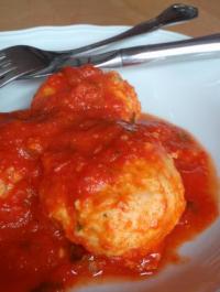 Boulettes de Poulet  la Sauce Tomate