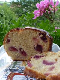 Cake au Yaourt et Cerises 