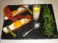 Oeufs au Plat et leur Vinaigrette Coco-Cumin 