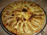 Tarte aux pommes, camembert et lard fum