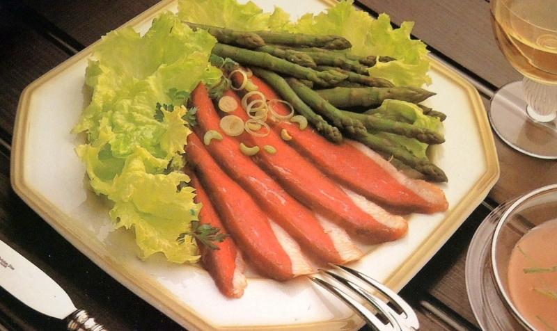 Assiettes d\'Asperges au Magret de Canard