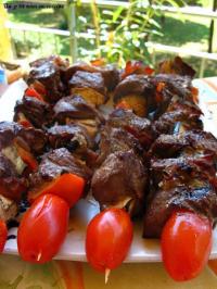 Brochettes de Boeuf Marines et ses Petits Lgumes