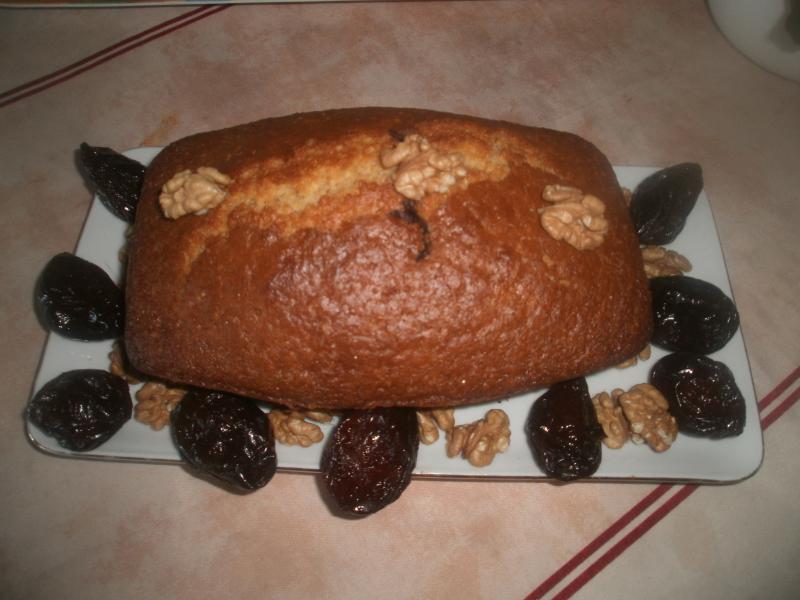 Cake aux Noix et aux Pruneaux