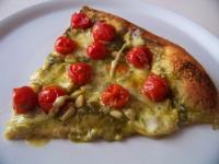 Pizza au Pesto, Basilic, Tomates-Cerise et Pignons de Pin