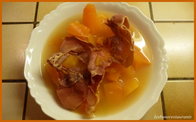 Potage de potiron au jambon de pays