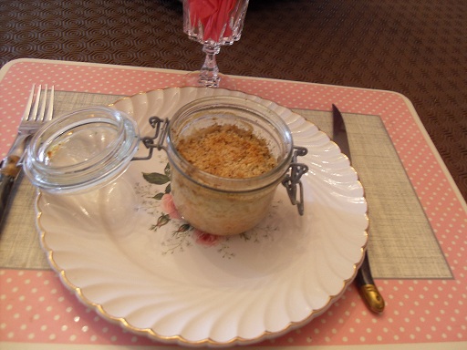 Saumon au pastis et son crumble de chapelure et noisettes