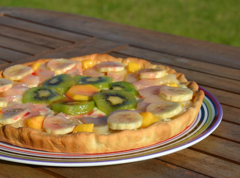 Tarte  la Crme Ptissire et aux Fruits