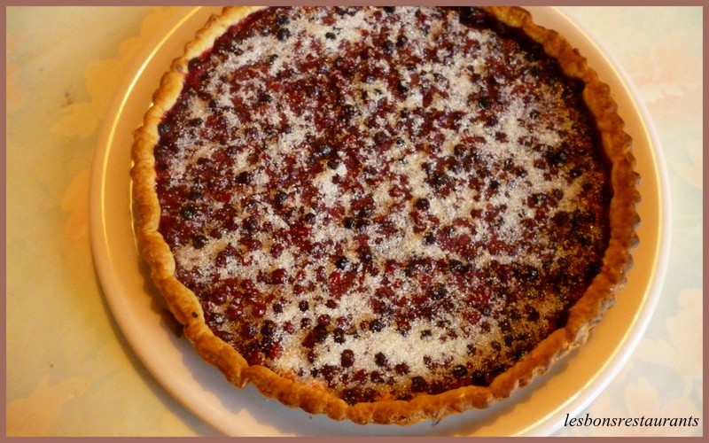 Tarte aux groseilles et aux biscuits roses de Reims