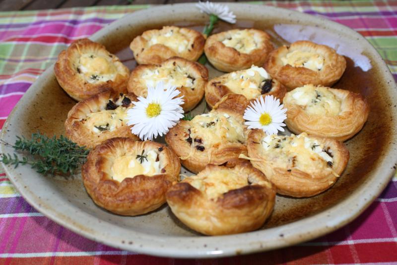 Tartelettes aux oignons caramliss et chvre frais