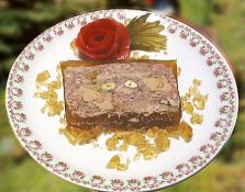 Terrine de Faisan aux Noisettes et Foie Gras