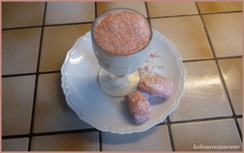 Tiramisu  l\'ananas et aux biscuits roses de Reims