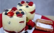 Tiramisu aux Fruits Rouges en Verrine