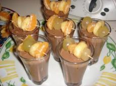 Velout de Chocolat et Brochettes de Fruits Flambs